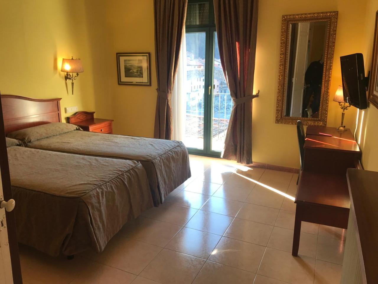 Hotel De Camprodon Kültér fotó